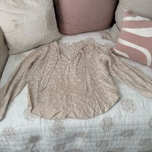 Evereve Cloth & Stone Light Beige Blouse